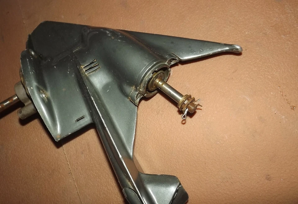 AB2C22154 1968 Johnson 3 HP JW23M Lower Unit Weedless PN 0382789 Fits 1968-1970 - Image 4 of 4