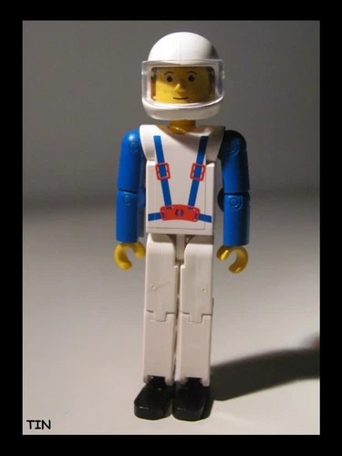 LEGO : Technic Figure ~ Man with blue suspenders pattern / 8712 ( tech006b )
