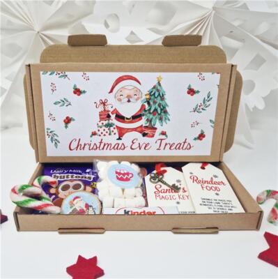 Heiligabend gefüllte Box Weihnachtsmann Buchstabe Zauberschlüssel Rentier Essen heiße Schokolade Rohr