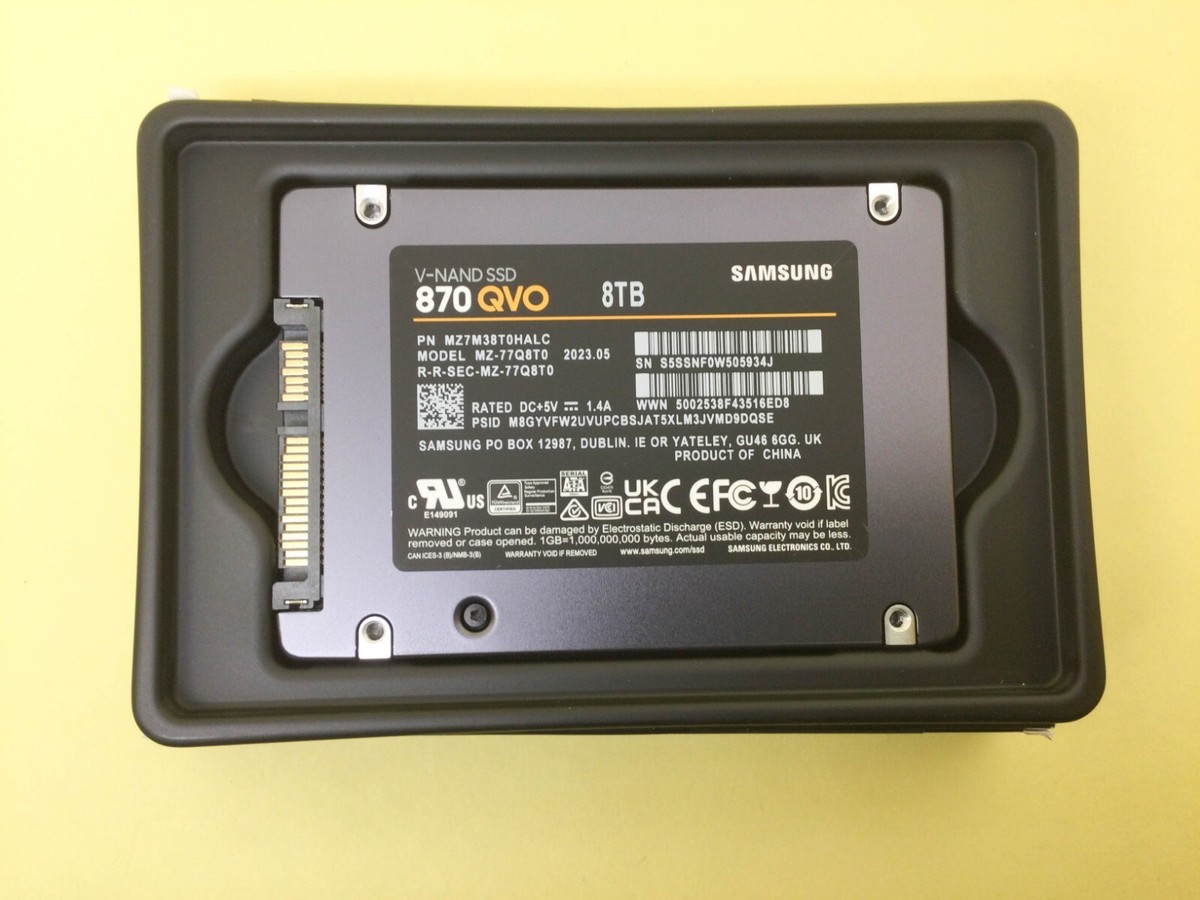 Samsung 870 QVO 8TB 2.5インチ 状態99% Samsung 870 QVO 8TB SATA 2.5