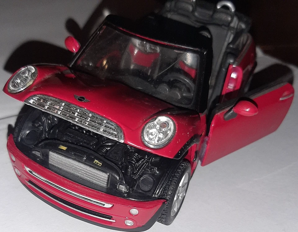 Modellino auto-  Mini Cooper Cabrio  1:18 Maisto - Immagine 4 di 4
