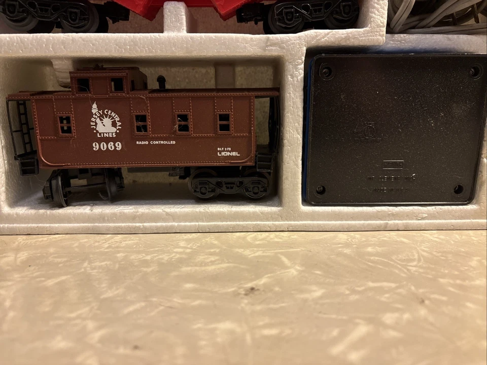 Vintage Lionel Blue Streak Freight Train Set O27 Gauge Electric Train Set - Image 3 of 4