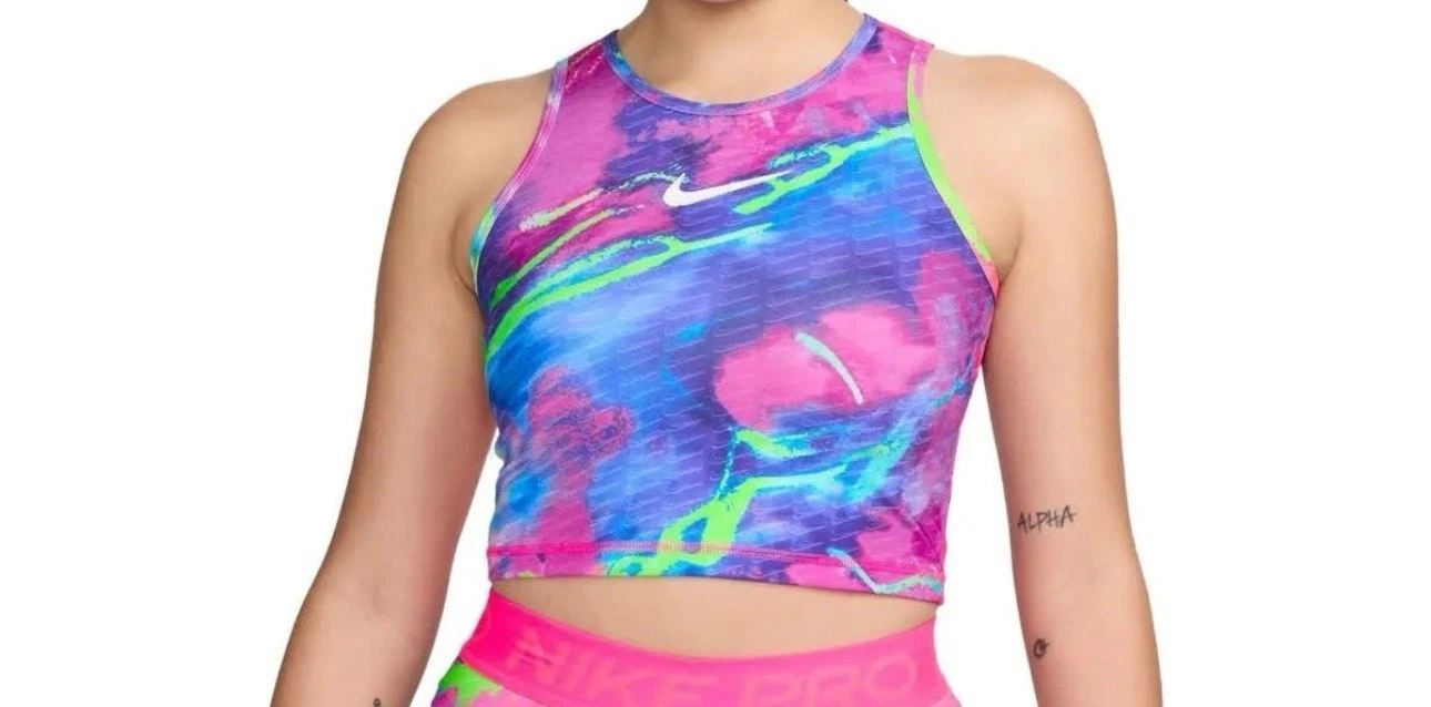 Nike Women’s Tight fit Sleeveless Tank Top XS New