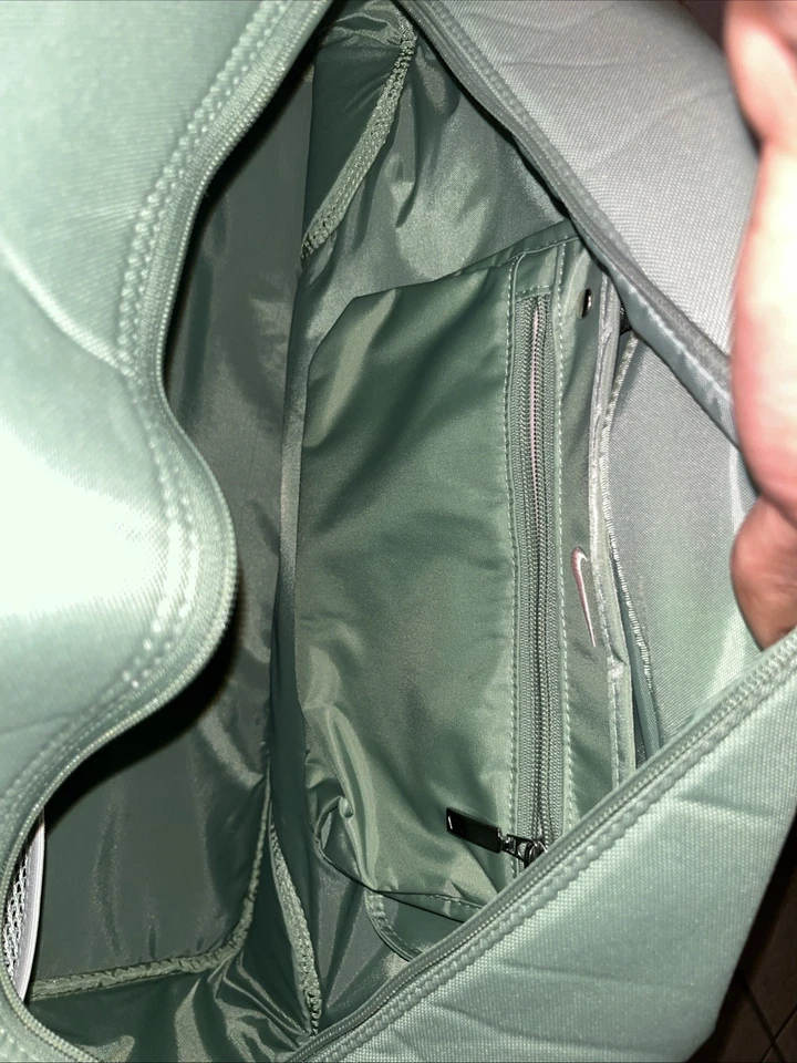 Nike Vintage 90s Womens Gym Bag Green And White One Size - Image 3 of 4