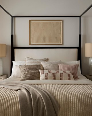 ll II Pillow, Brown/Ivory