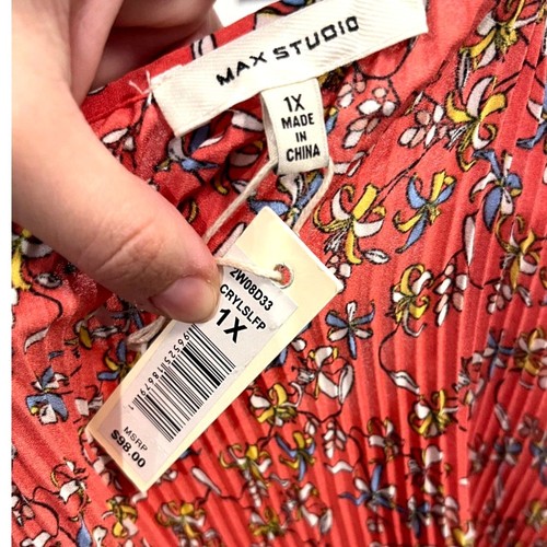 Top femminile nuovo Max Studio rosso Ditsy floreale svasato manica plissettato boho 1 volta nuovo con etichette - Foto 3 di 6