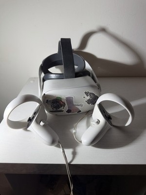 Meta Quest 2 Oculus VR 128 GB All In One VR Headset, Controllers - READ