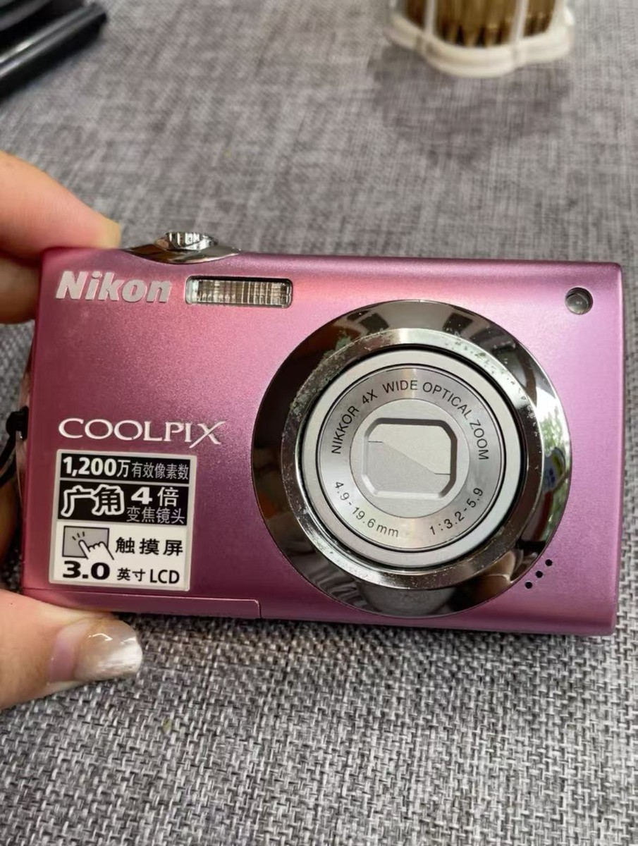 Coolpix S4000 Nikon Coolpix Pink Camera Nikon COOLPIX S4000 CCD