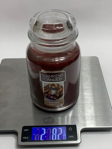 Yankee Candle Autumn Wreath - 22 oz Original Large Jar Scented Candle 1069434 - Picture 9 of 10