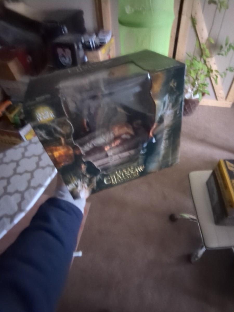 NECA Texas Chainsaw Massacre - The Beginning Boxed Set Action