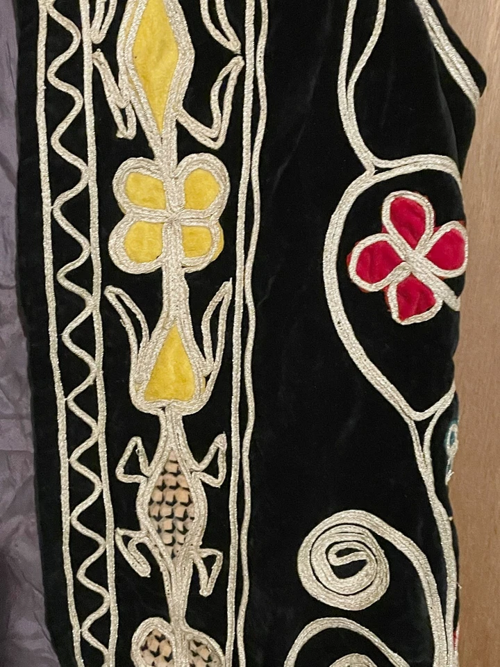 Afghanistan Afghan Pashtun Embroidered Charma Dozi Animal Floral Pattern Vest - Image 4 of 4