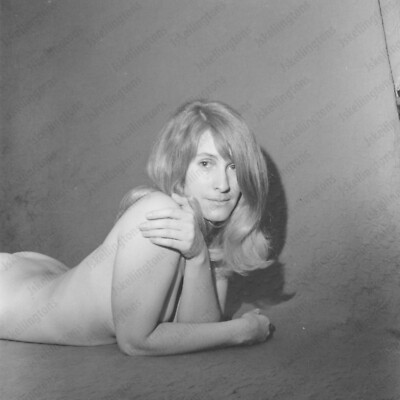 1960s candid of pretty blonde woman art study 2 1/4 square B&W NEGATIVE Pg12