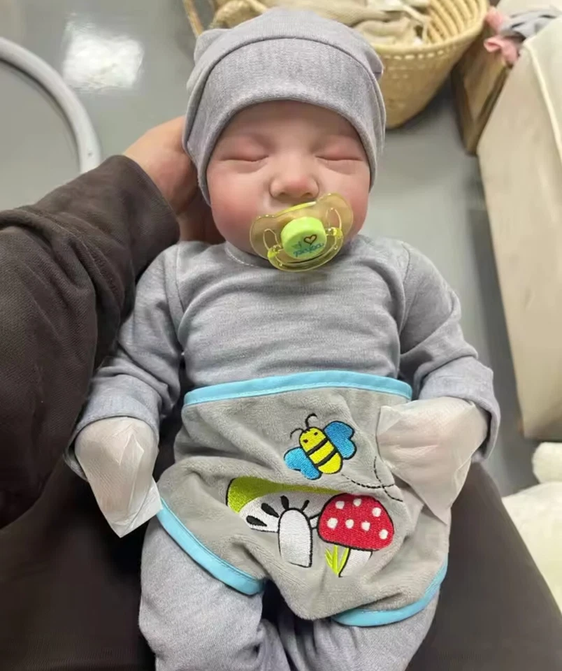 Bebè Newborn Neonato pelle morbida vinile siliconico, colori  Realistici, 48 Cm  - Immagine 3 di 4