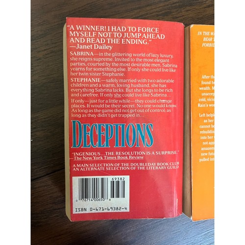 Book Lot Set of 3 Fern Michaels, Judith Michael, VC Andrews - Imagen 3 de 7