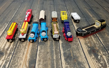 LOT of 12 - Thomas and Friends Wood Magnetic Train Engine  Friends Toy Cars
