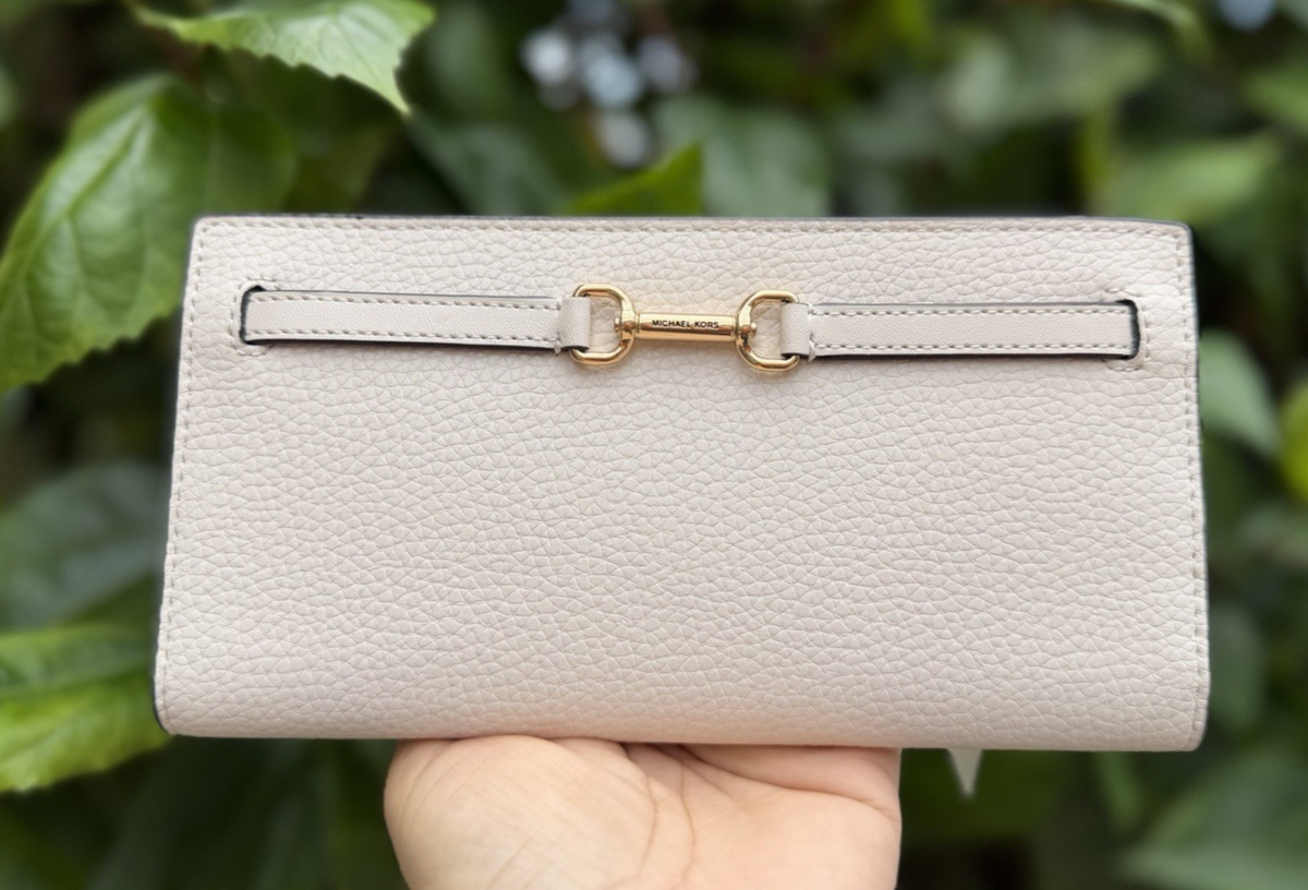 Michael Kors Jet Set Carson Large Flap Bifold Snap Wallet Light