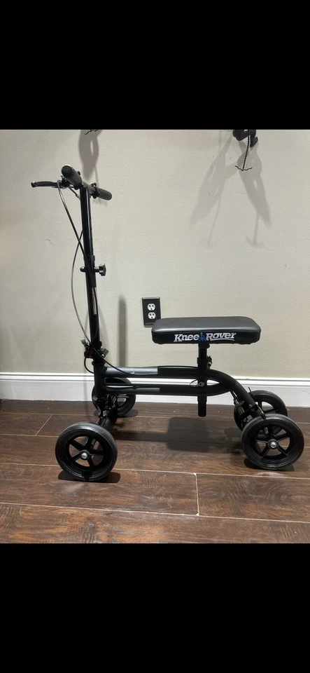 AOJIN Rodilla Dirigible Scooter Pie Lesión Andador Médico Plegable Adulto Foto 2 de 4