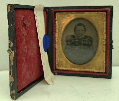 1860s antique WALTER L PICKARD cased AMBROTYPE PHOTOGRAPH