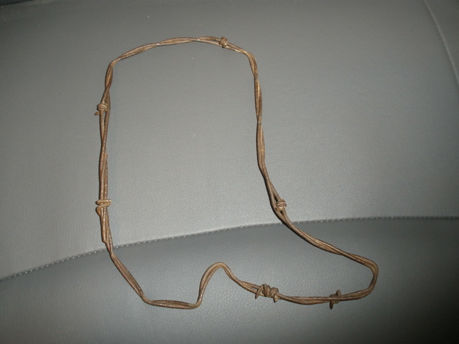 O49 Sign Metal Twine Cowboy Boot Wall Hanging 8.5