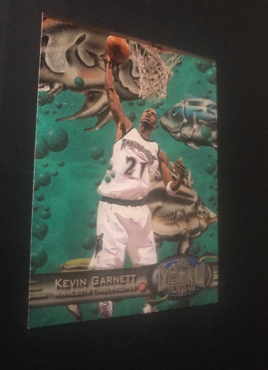 Kevin Garnett 1997-98 Metal Universe Card Minnesota Timberwolves 