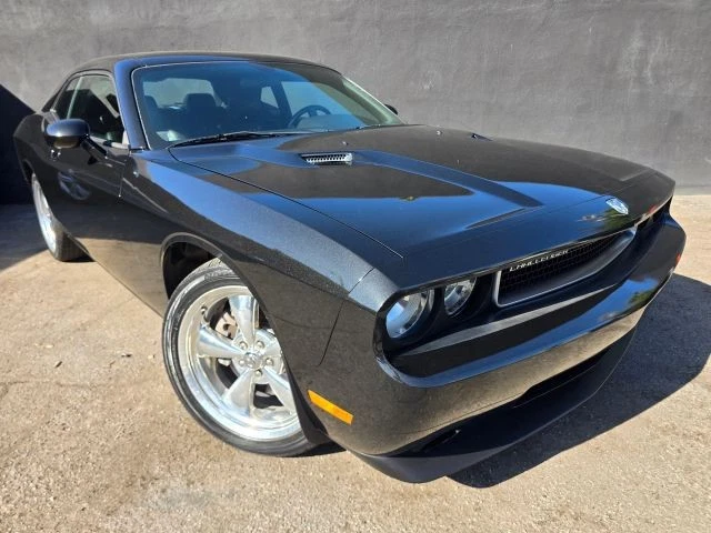 2009 Dodge Challenger R/T купе 2D - Изображение 2 из 4
