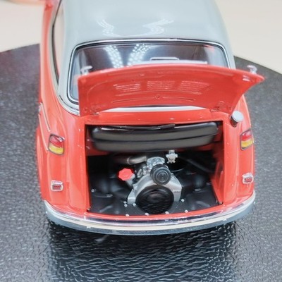 AUTOart 1/18 BMW 600 1957 Red OHV Isetta Millennium diecast metal
