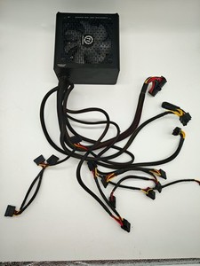 Thermaltake Smart RGB 700 Watt 80 PLUS RGB beleuchtet PC Stromversorgung PSU