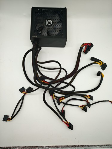 Thermaltake Smart RGB 700 Watt 80 PLUS RGB beleuchtet PC Stromversorgung PSU