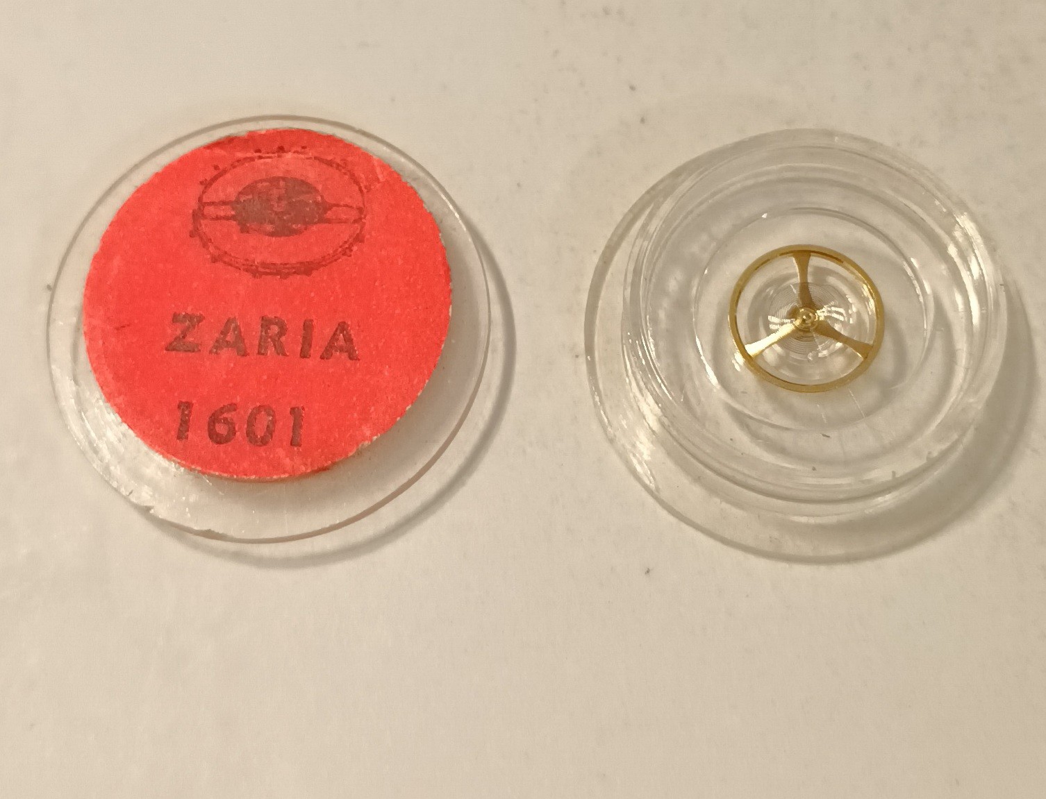 Balancier complet avec spiral ZARIA 1601 pièce détachée pour mouvement mécanique