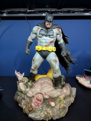 Iron Studios Batman The Dark Knight Returns 1:6 Diorama Statue