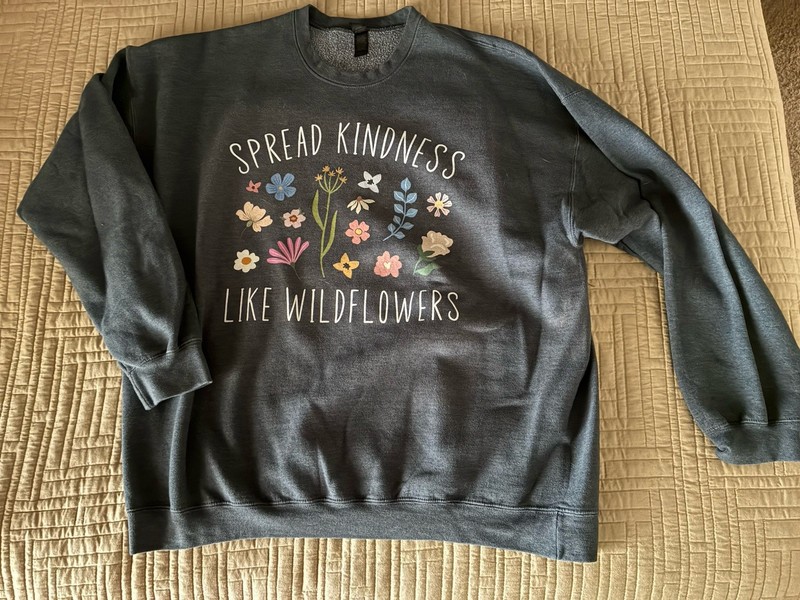 WOMANS GREY  SWEATSHIRT