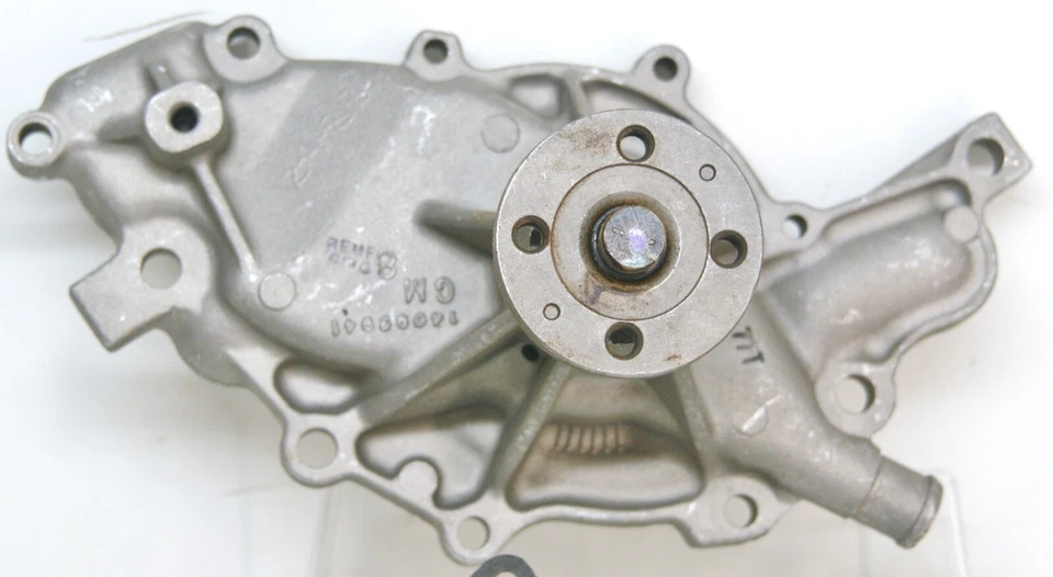 Bomba de agua 58-326 Carquest Reman-Chevrolet/GMC/Isuzu 6991 Foto 2 de 4