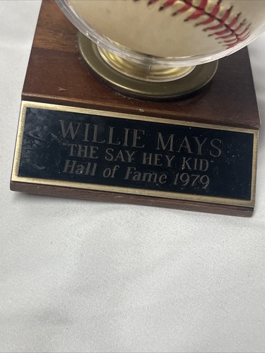Willie Mays firmato Leonard Coleman con supporto in legno vintage e targa Hof 1979 - Foto 5 di 14