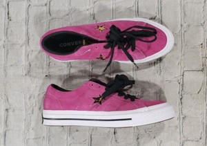 converse one star fuchsia