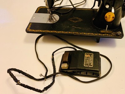 Vintage Antique Singer Sewing Machine w/motor cat. # B.R.8 S