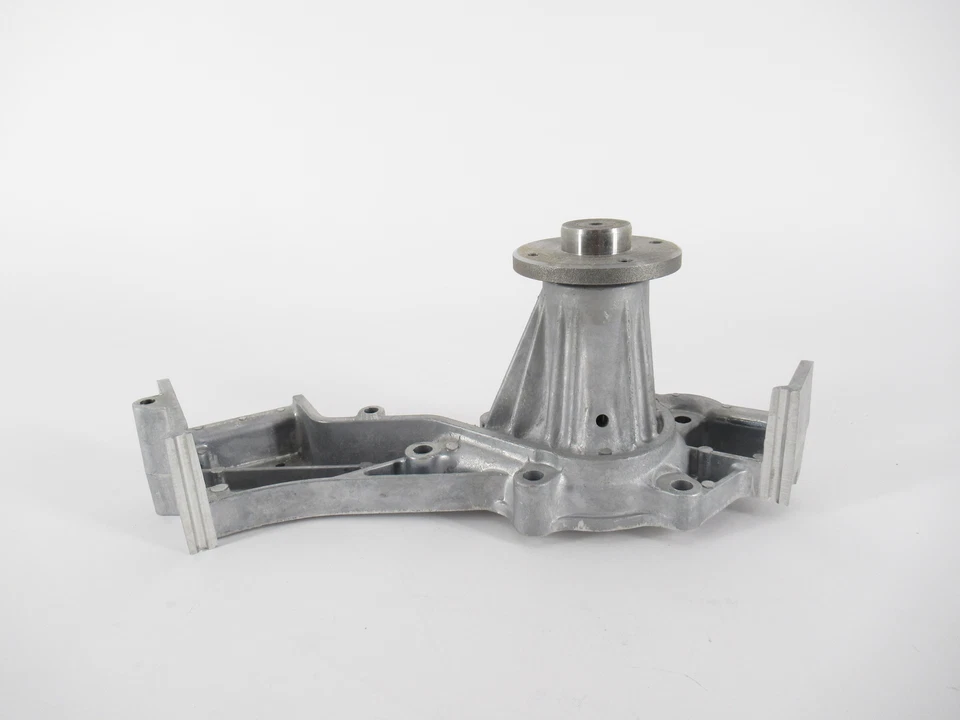 Conjunto de bomba de agua genuino OEM Nissan Infiniti 21010-4S10A 3,3 L V6 Foto 2 de 4