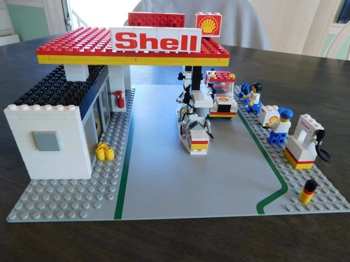 LEGO Shell Service Gas Station Set 6378 Incomplete, No Instructions, Vintage