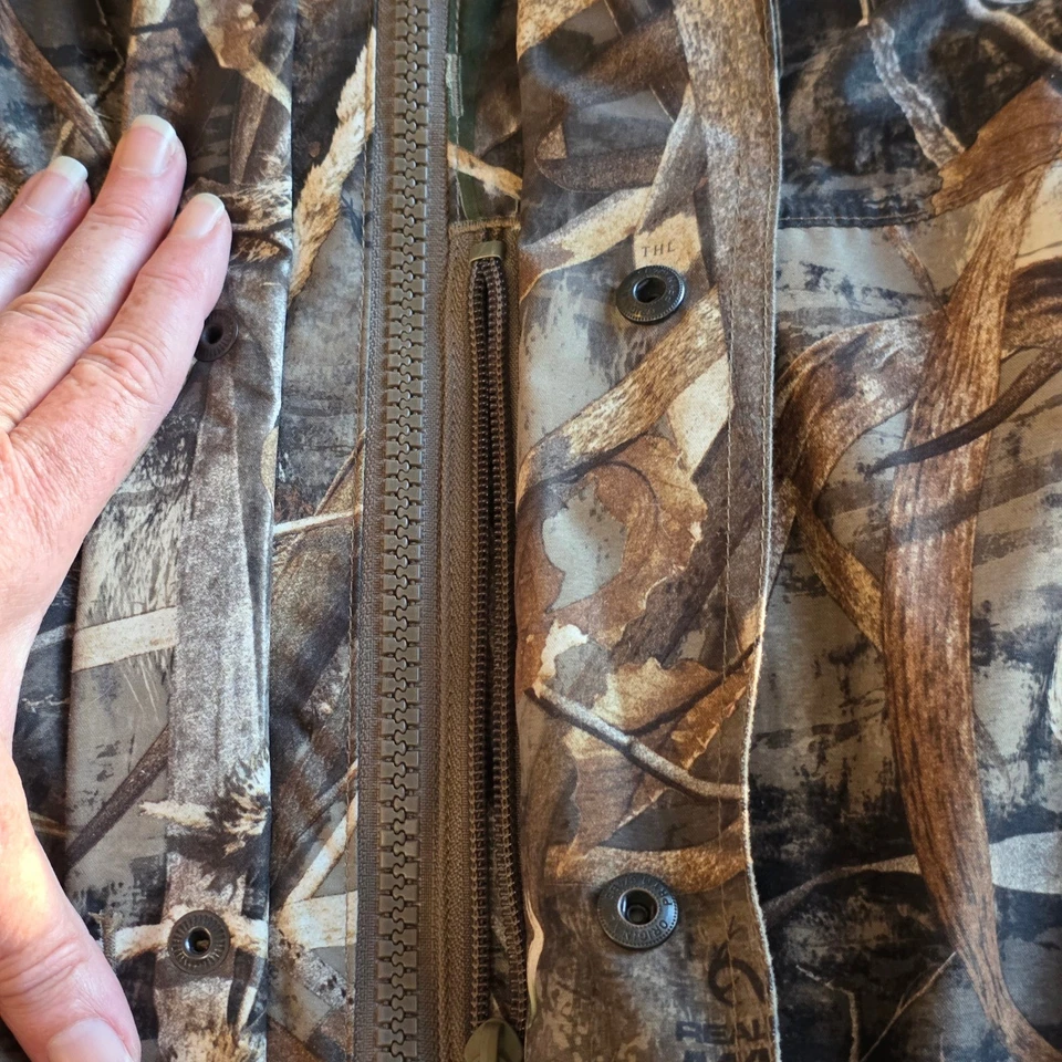 Cabelas RealTree Camo Hunting Jacket Overalls Mens Large Hooded Water Resistant - Image 4 of 4