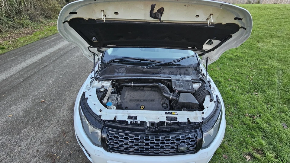 Range Rover Evoque 2.2 SD4 Coupe Diesel Service History Top Spec Fully Loaded - Image 4 of 4