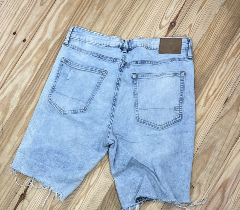 Pantalón Corto Aeropostale Aero Slim 9.5' Premium Air Denim 32 Azul Envejecido Foto 2 de 4