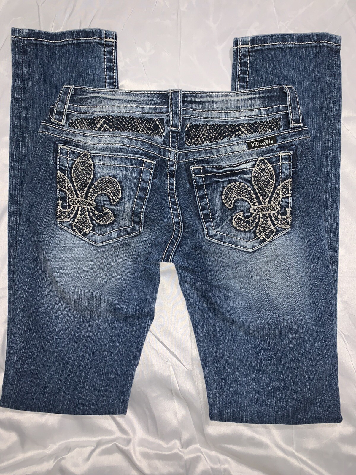 Picture 1 of 11