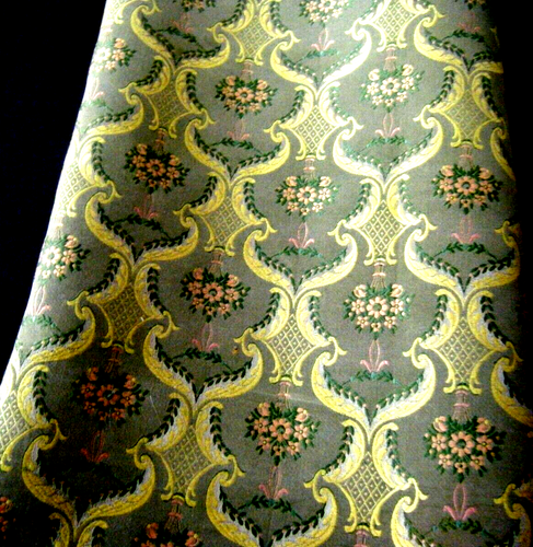 Antique  Italian linen w Pure Silk Damask Fabric classy design 36"x20" - Picture 1 of 4