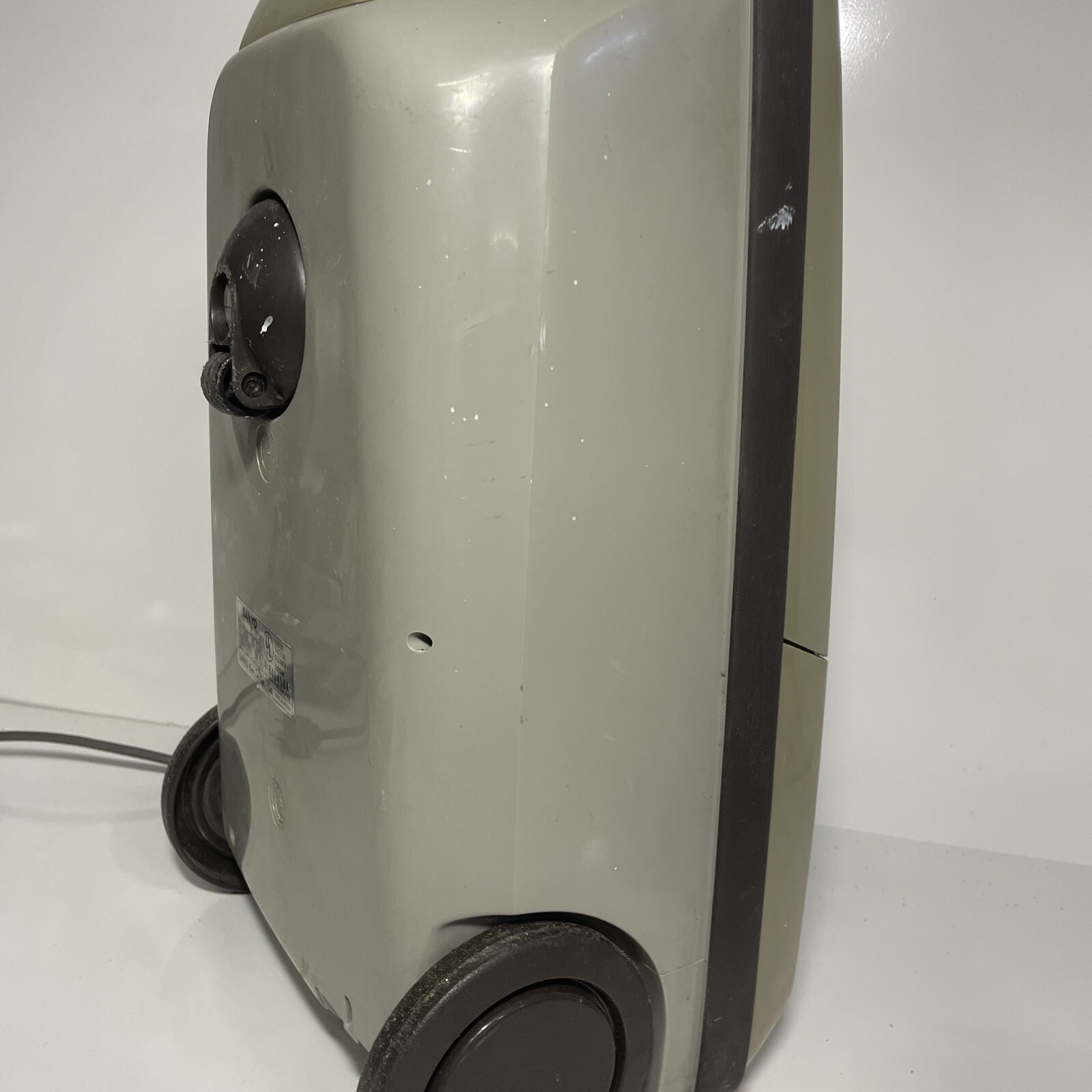 Vintage RARE SANYO Bag VACUUM CLEANER Canister Only Works Great Green