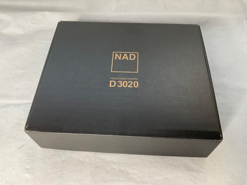 NAD D 3020 Hybrid Digital Amplifier working Great, w/ remote, original box - Picture 2 of 9