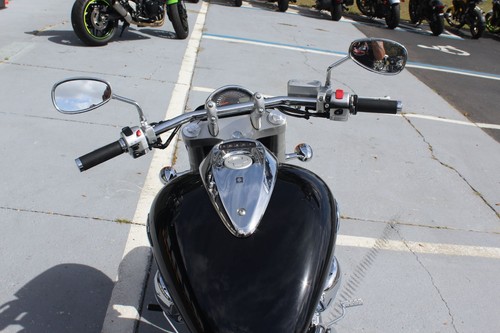 2009 Suzuki Boulevard - Picture 13 of 29
