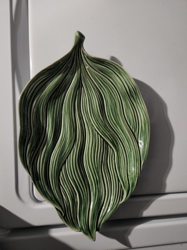 Vtg Bordallo Pinheiro Green Cabbage Leaf Serving Platter Made in Portugal