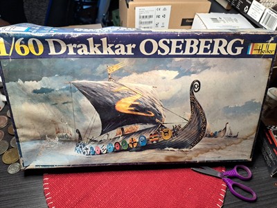 Heller 1/60 Drakkar Oseberg  Model Kit No 885