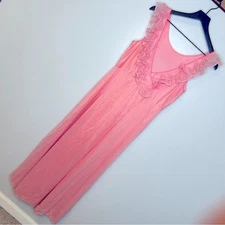 Vanity Fair Vintage Pleated Pink Ruffle Sleeveless Gown Size 38