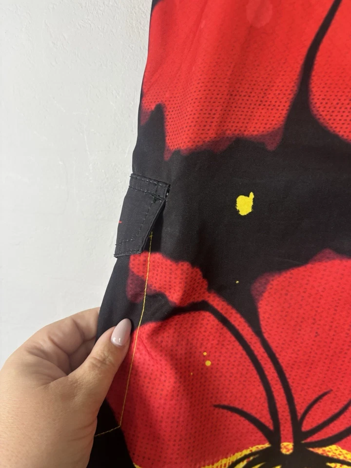 Rip Curl Men's Swim Board Shorts Large Graphic Hawaiian Print Embroidered Logo - Image 3 of 4