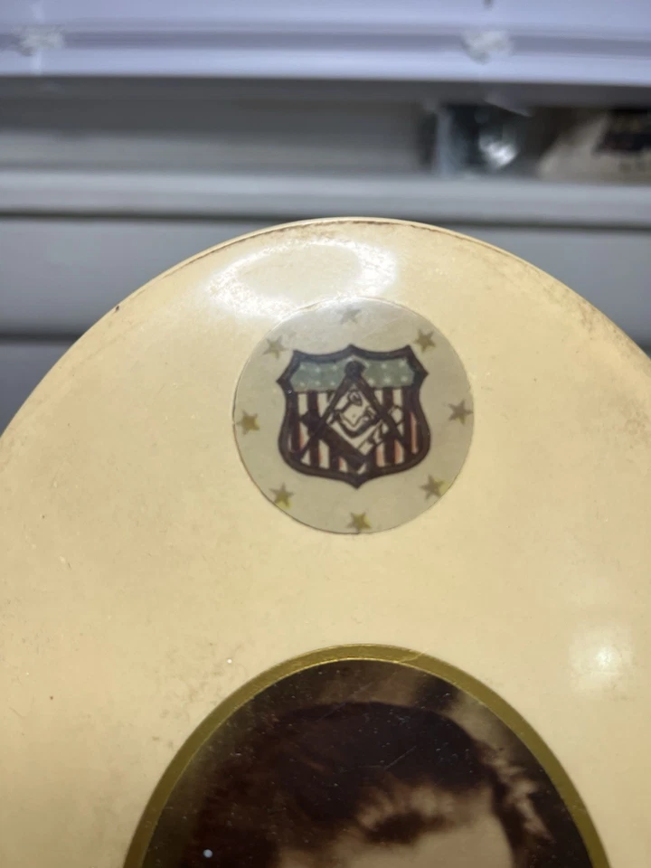 Antique Celluloid Photo Portrait UOAM United Mechanics Tin Frame Masonic Man - Image 4 of 4